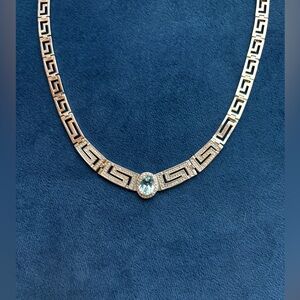 Elegant Silver Necklace with Blue Gemstone